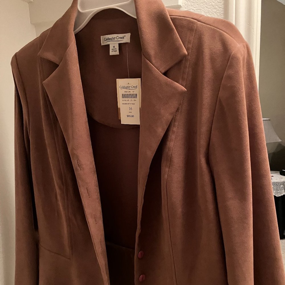 NEW: Women's 2 Piece Skirt & Jacket, Size 16
